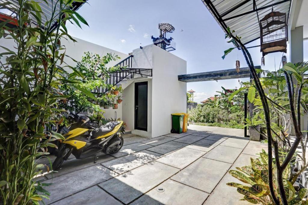 Oyo 90521 Rumah Ibu Jimbaran  Exterior photo